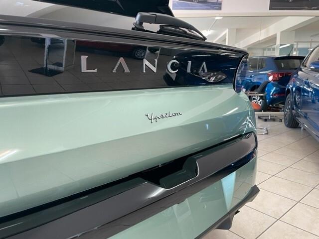 Lancia Ypsilon Hybrid e-DCT LX