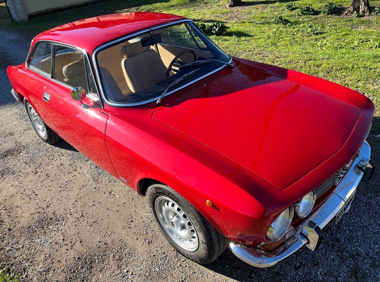 Alfa Romeo GT 2000 Veloce