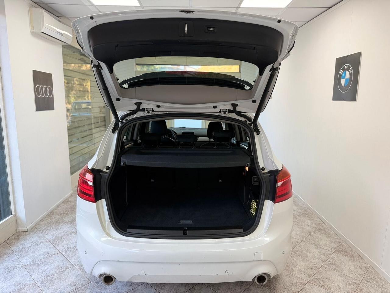 Bmw 2er Active Tourer 220d Luxury aut.