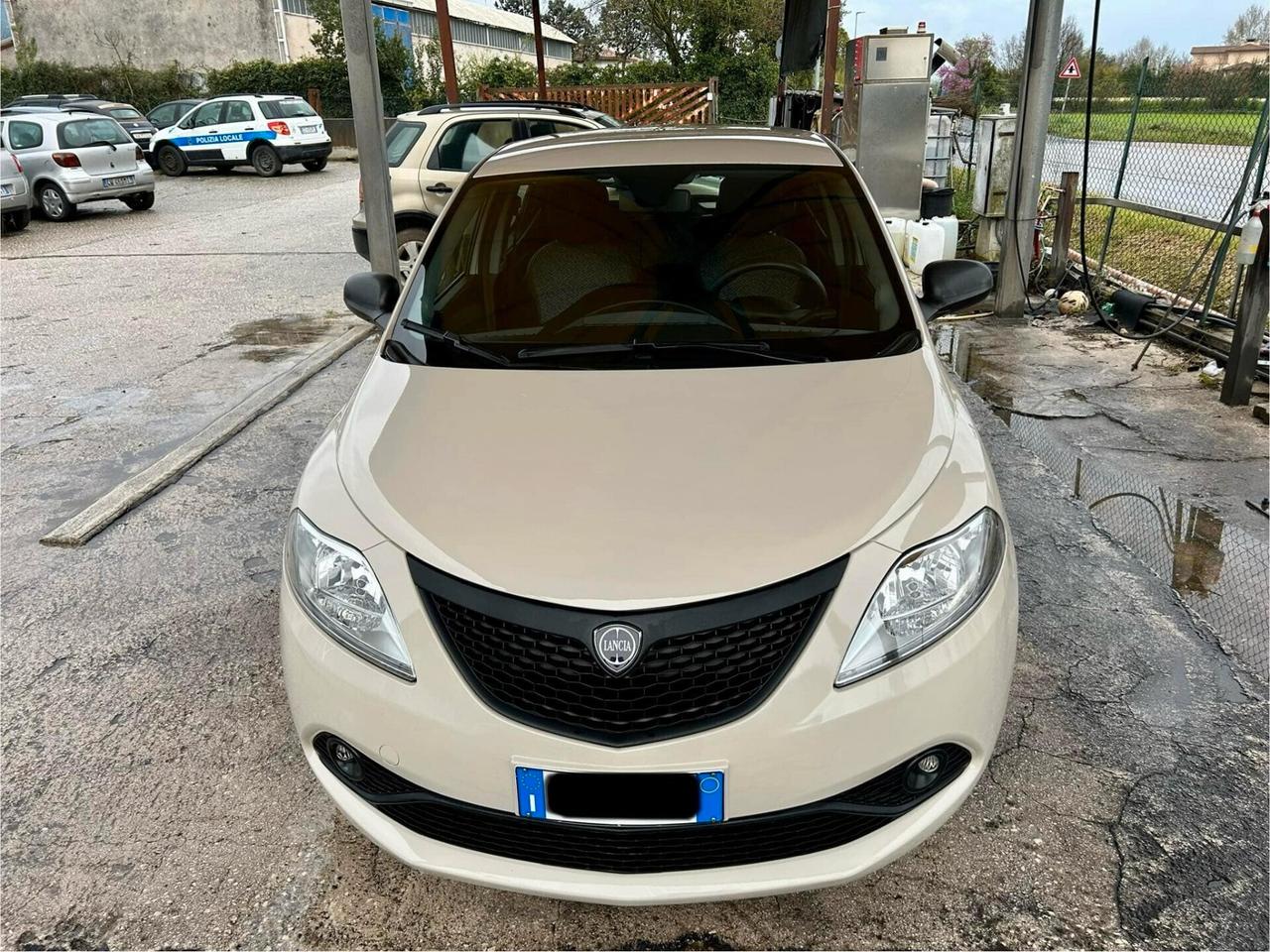 Lancia Ypsilon 1.2 69 CV 5 porte GPL Ecochic Monogram