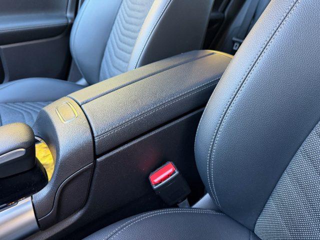 MERCEDES-BENZ GLA 180 136CV SPORT AUTOMATIC KM-49.000 TAGLAINDATI!