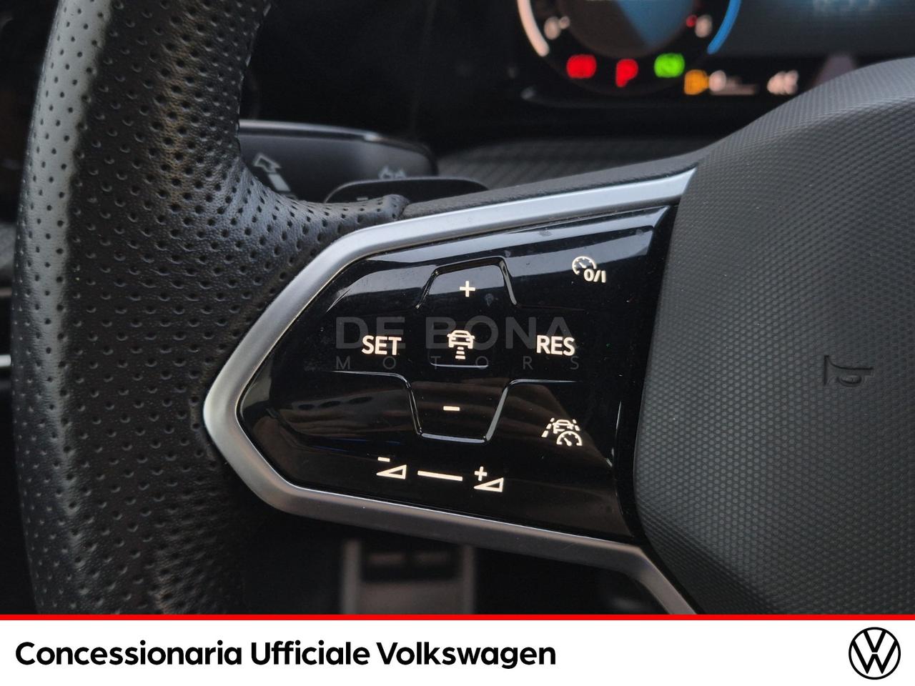 Volkswagen Golf variant 1.5 etsi evo r-line 150cv dsg
