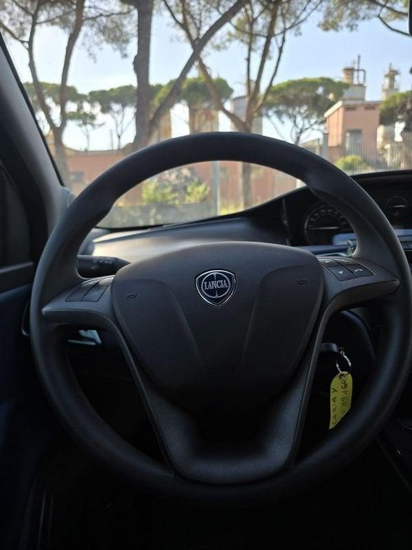 Lancia Ypsilon 1.0 FireFly 70cv Hybrid Silver Plus