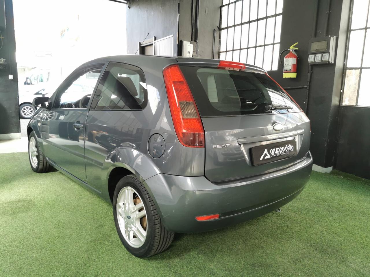Ford Fiesta 1.4 16V 3p. Ghia GARANZIA 12 MESI