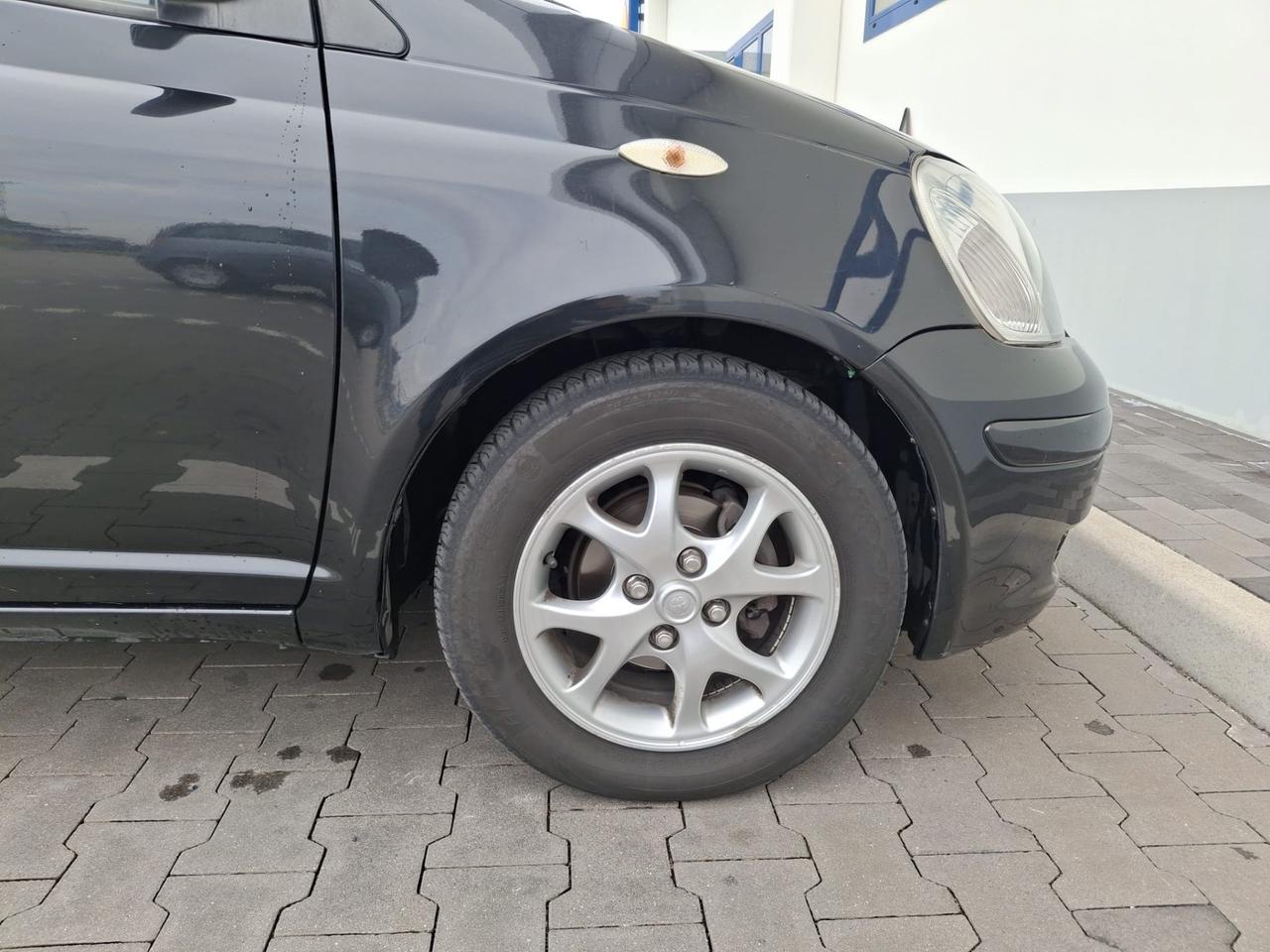 Toyota Yaris 1.3i Benzina/CAMBIO AUTOMATICO