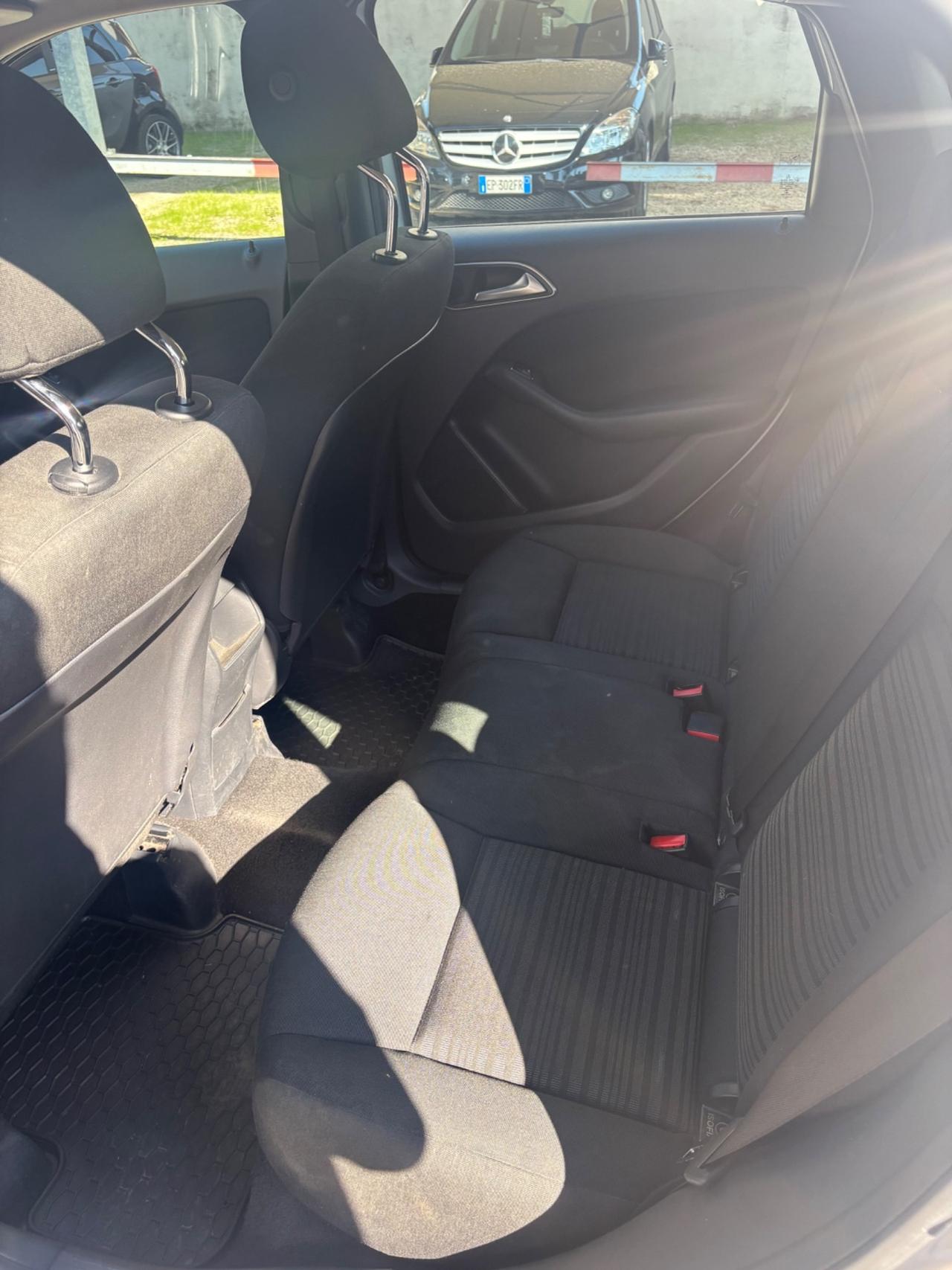 Mercedes-benz B 180 d Premium