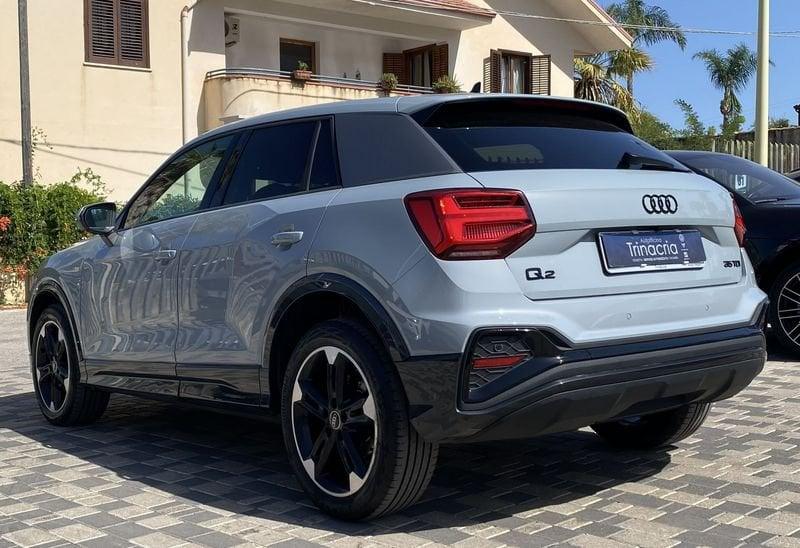 Audi Q2 S Line interno ed esterno 2.0 TDI 150CV s-tronic 35