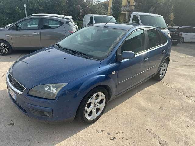 Ford Focus BERLINA 5p 1.6 tdci 90cv GUIDABILE DA NEOPAT.