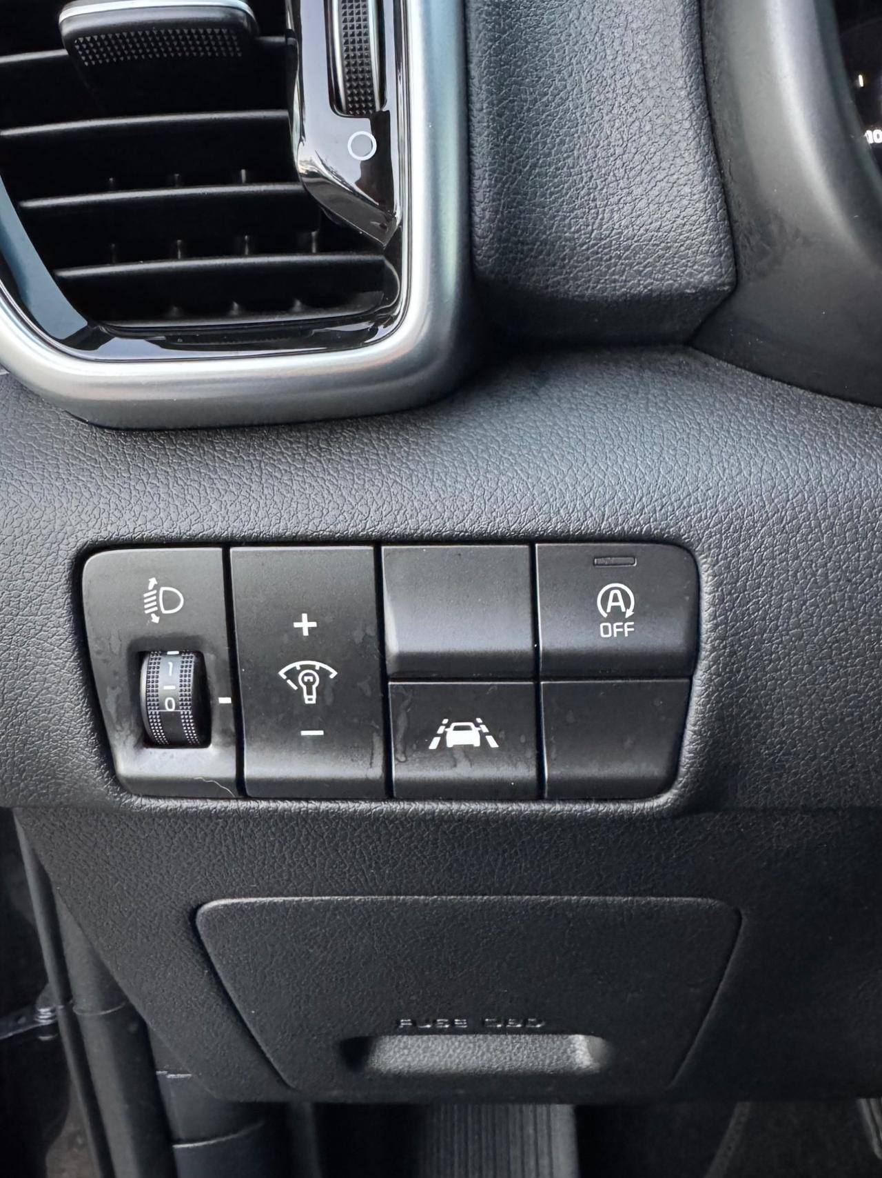 Kia Sportage 1.6 CRDI CAMBIO AUTOMATICO/4x4/FARI LED