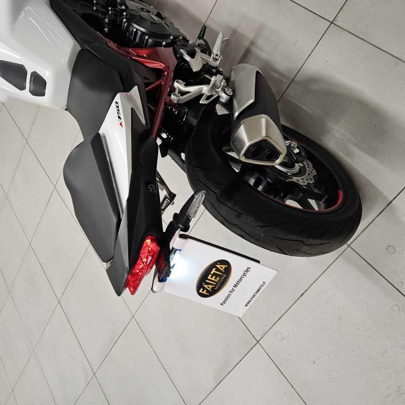 Honda CB 750 Hornet - 2023