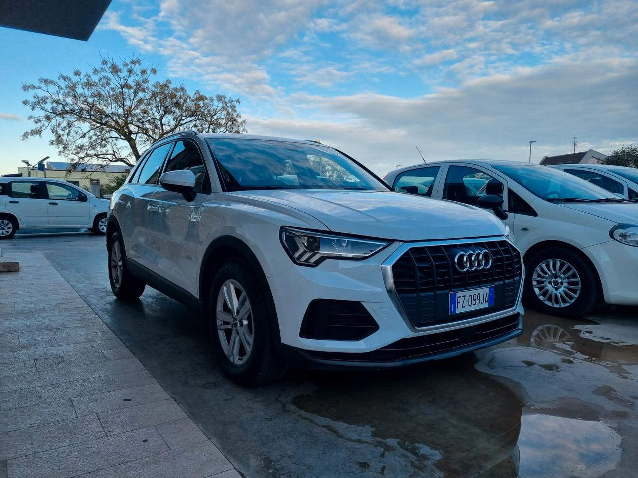 Audi Q3 35 TDI S tronic Business