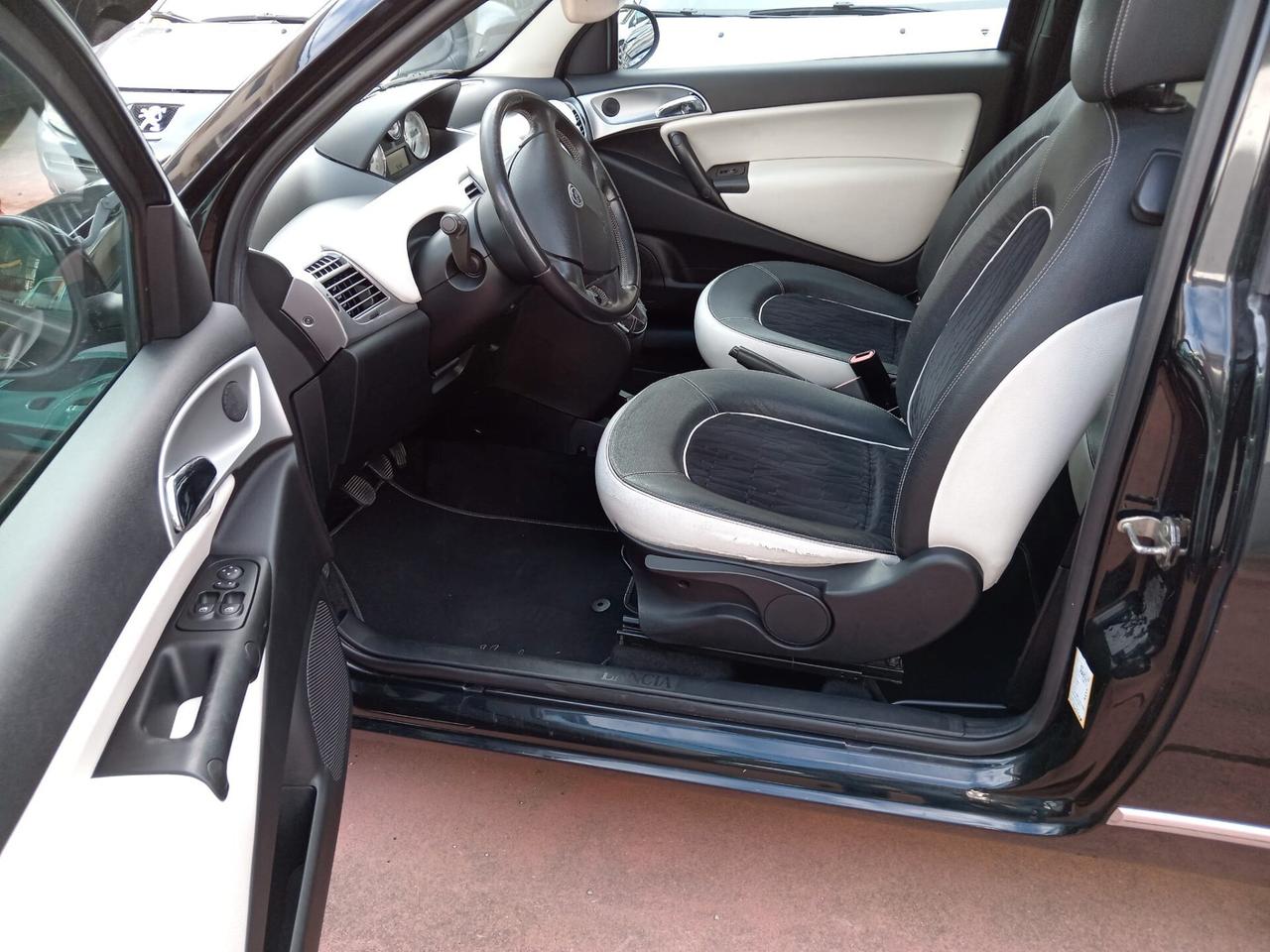 Lancia Ypsilon 1.3 MJT 75 CV Unyca GUIDABILE DA NEOPATENTATI
