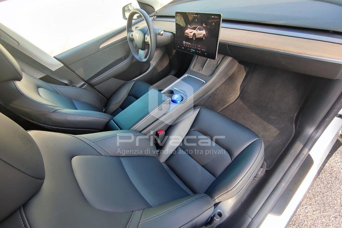 TESLA Model Y RWD