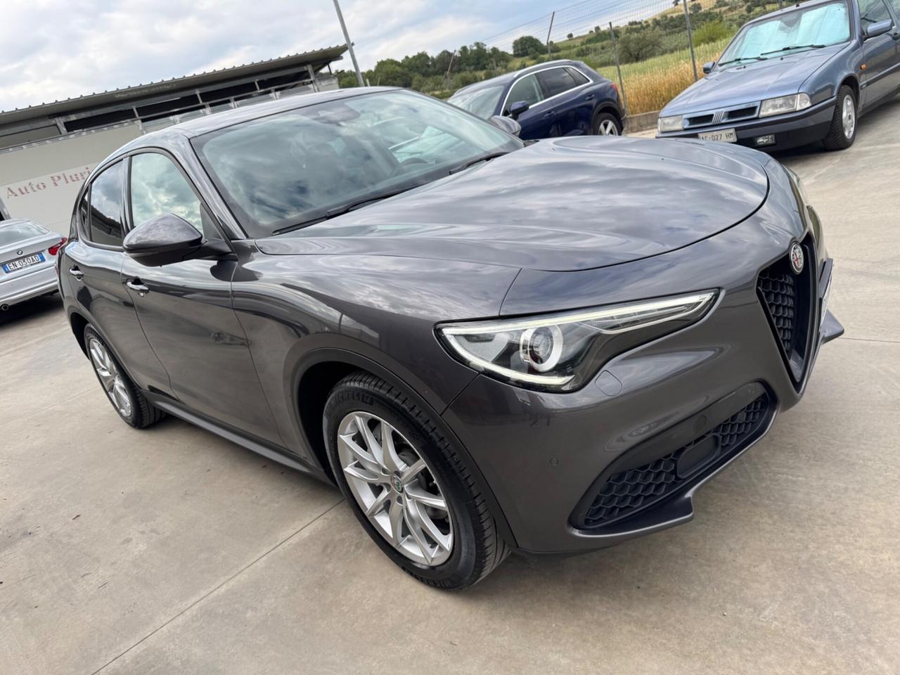 Alfa Romeo Stelvio 2.2 Turbodiesel 160 CV AT8 RWD
