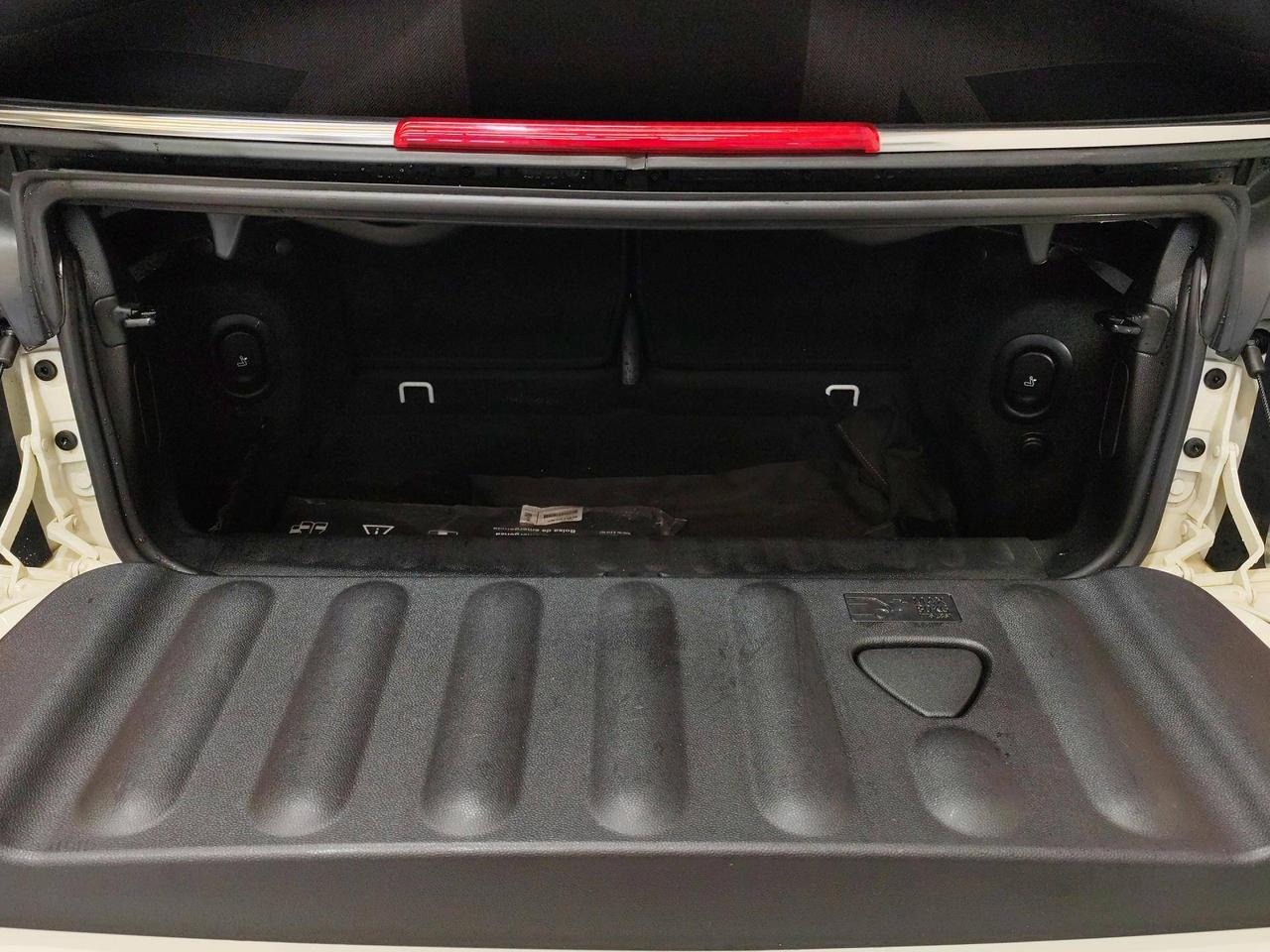 MINI Cabrio Cooper Essential