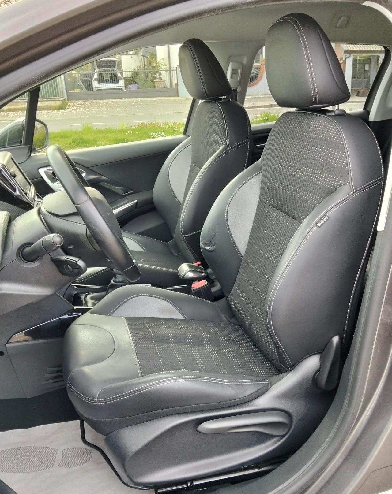 Peugeot 2008 BlueHDi 100 GT Line*Navi*Camera*Pelle*Euro 6