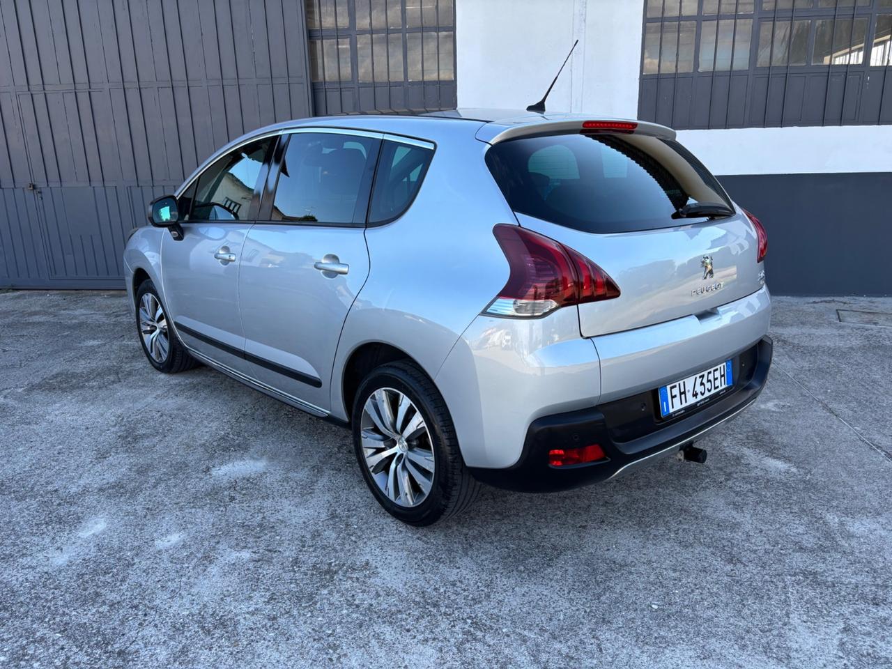 Peugeot 3008 1.6 HDI. Neopatentati. Garanzia