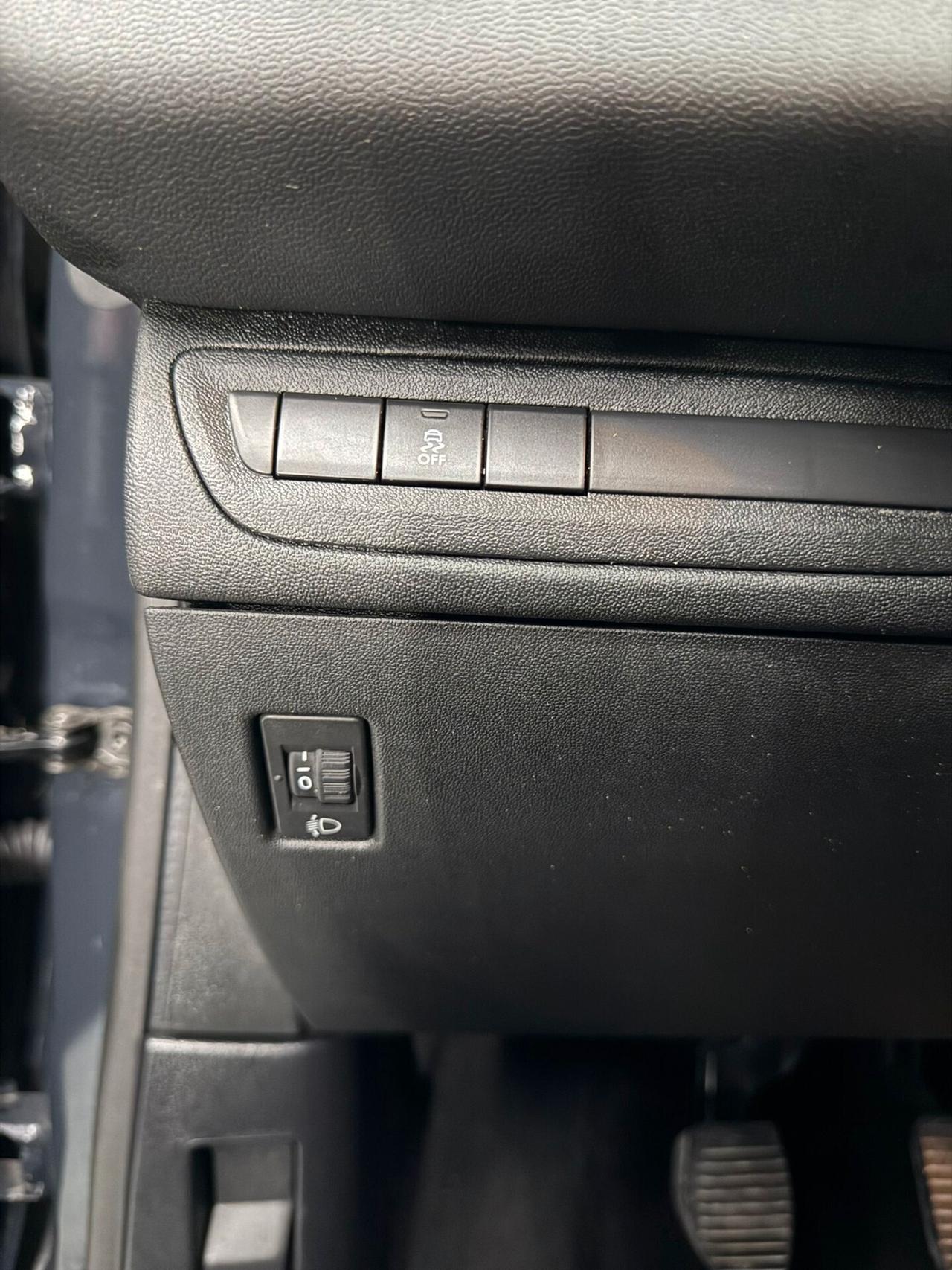 Peugeot 208 1.2 PureTech 82 5p. Allure