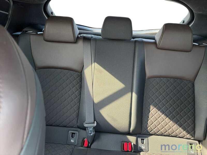 Toyota C-HR 1.8H Lounge E-CVT 2WD