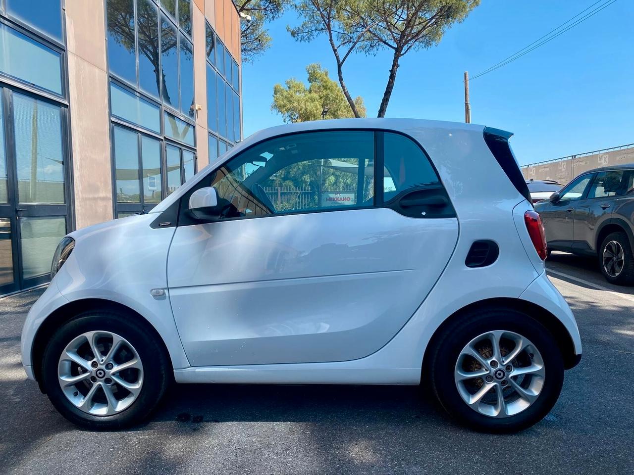 Smart ForTwo PASSION -TETTO-LED -NAVI-GARANZIA