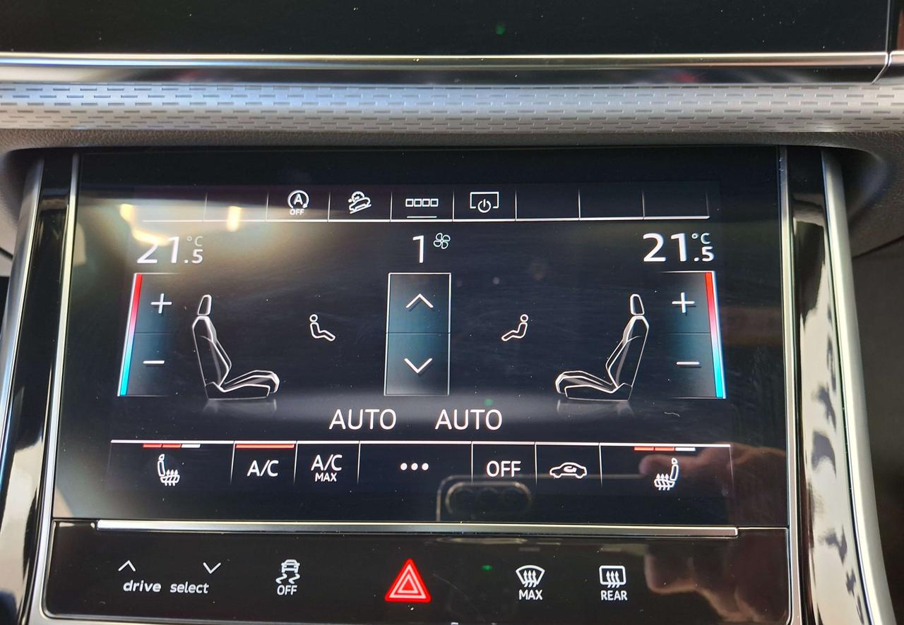 Audi Q8 50 3.0 tdi MHEV NUOVO MODELLO S LINE EDITION