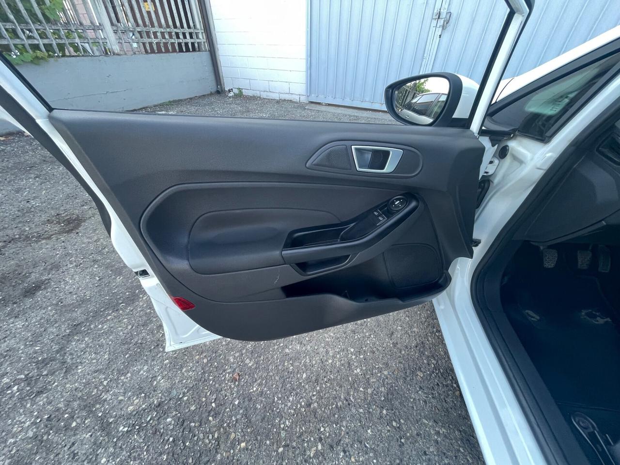 Ford Fiesta 1.4 5 porte Bz.- GPL