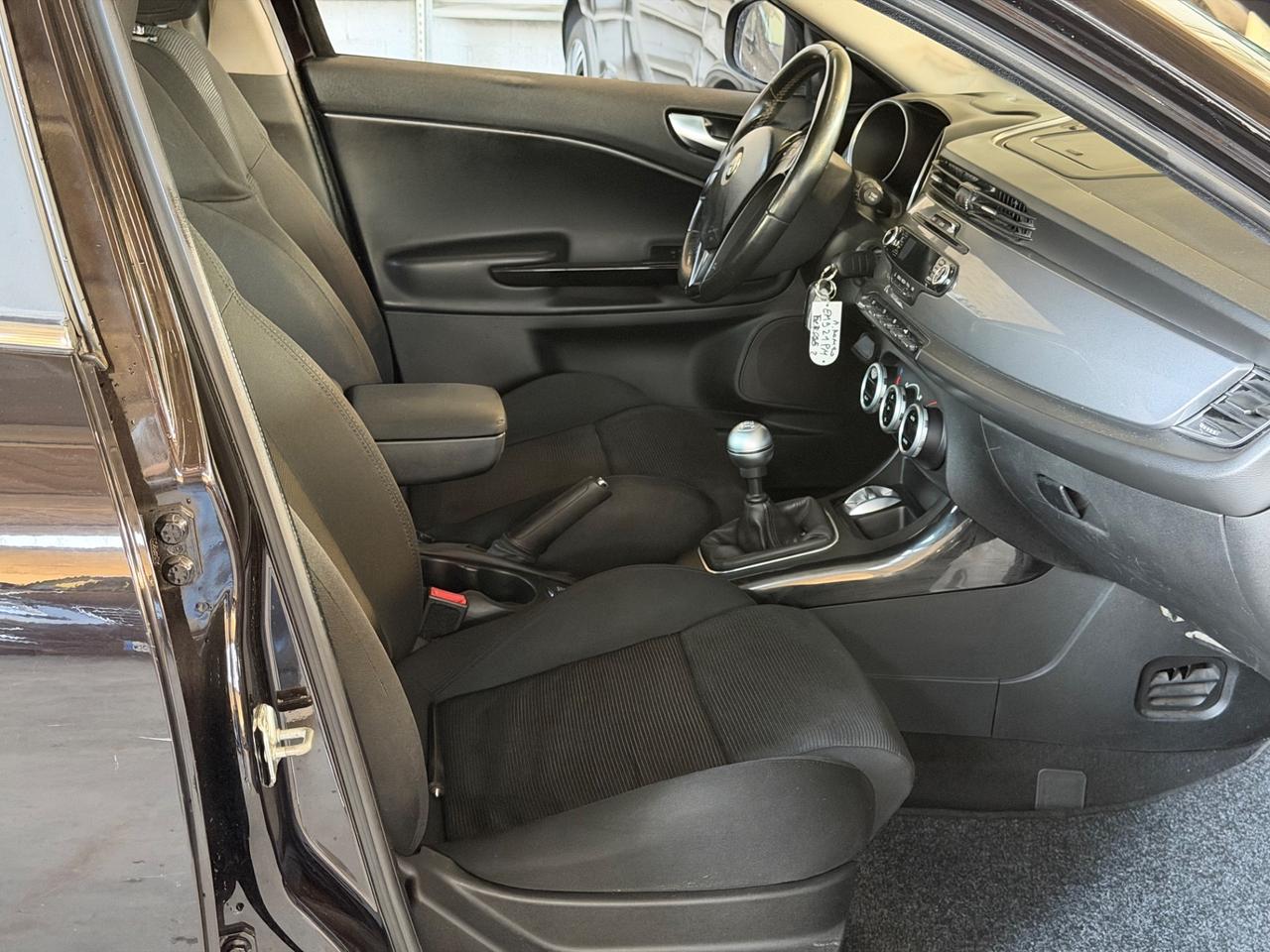 Alfa Romeo Giulietta 2.0 JTDm-2 140 CV Exclusive