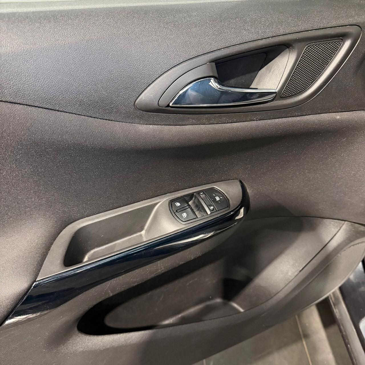 Opel Corsa 1.2 Coupé n-Joy