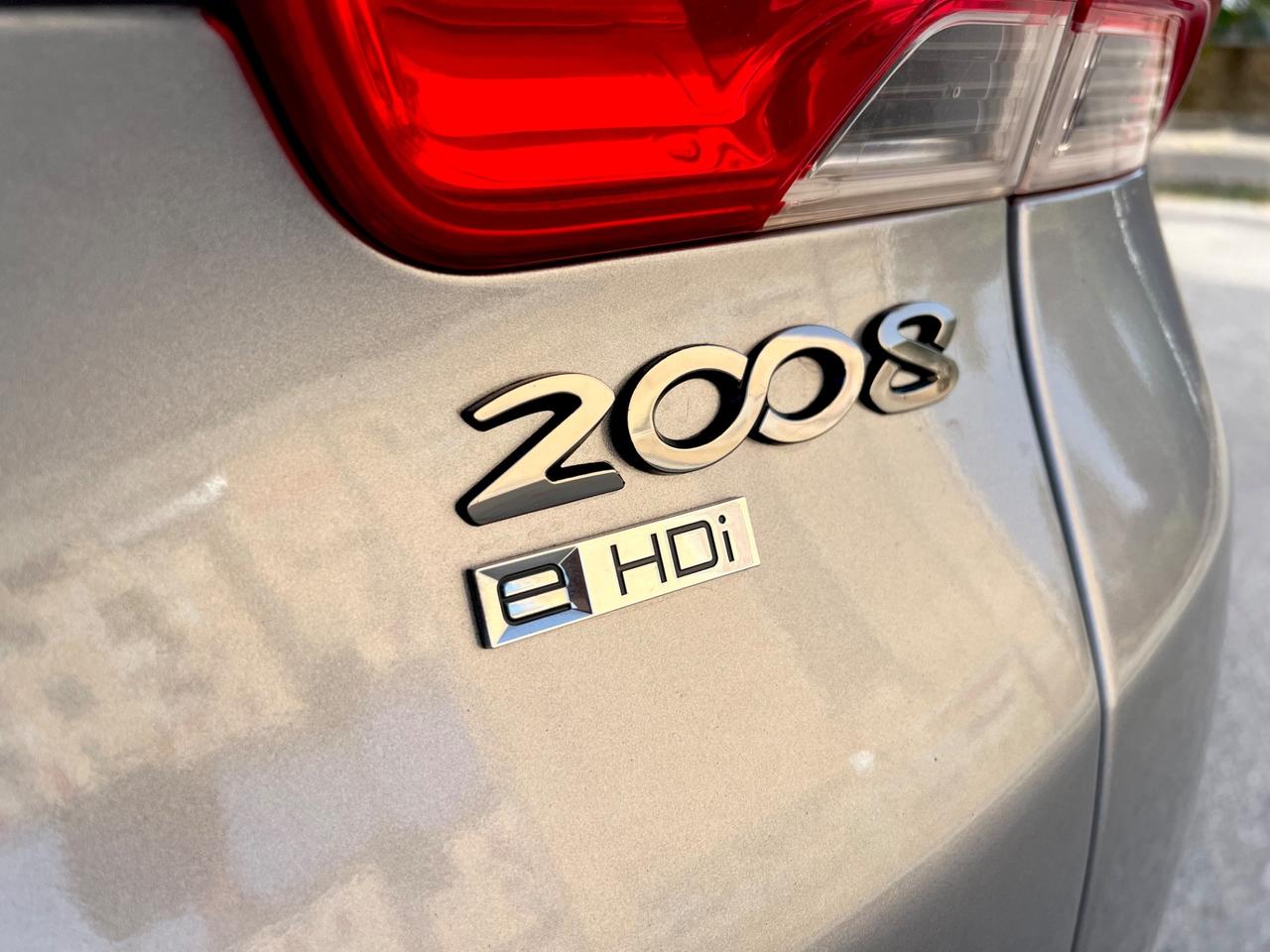 Peugeot 2008 1.6 e-HDi 115 CV Stop&Start Allure