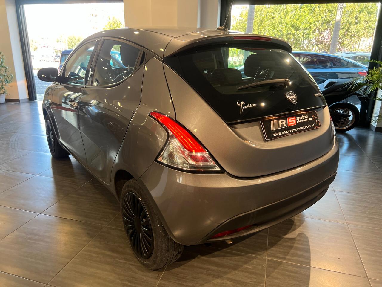 Lancia Ypsilon 1.0 FireFly 5 porte S&S Hybrid