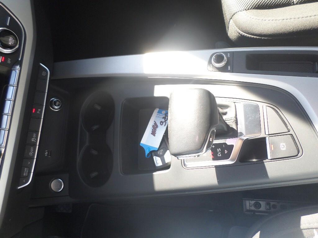 Audi A4 Avant 40 TDI quattro S tronic Business Advanced
