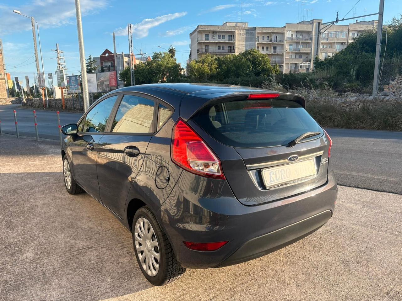 Ford Fiesta 1.5 TDCi 75CV 5 porte Titanium