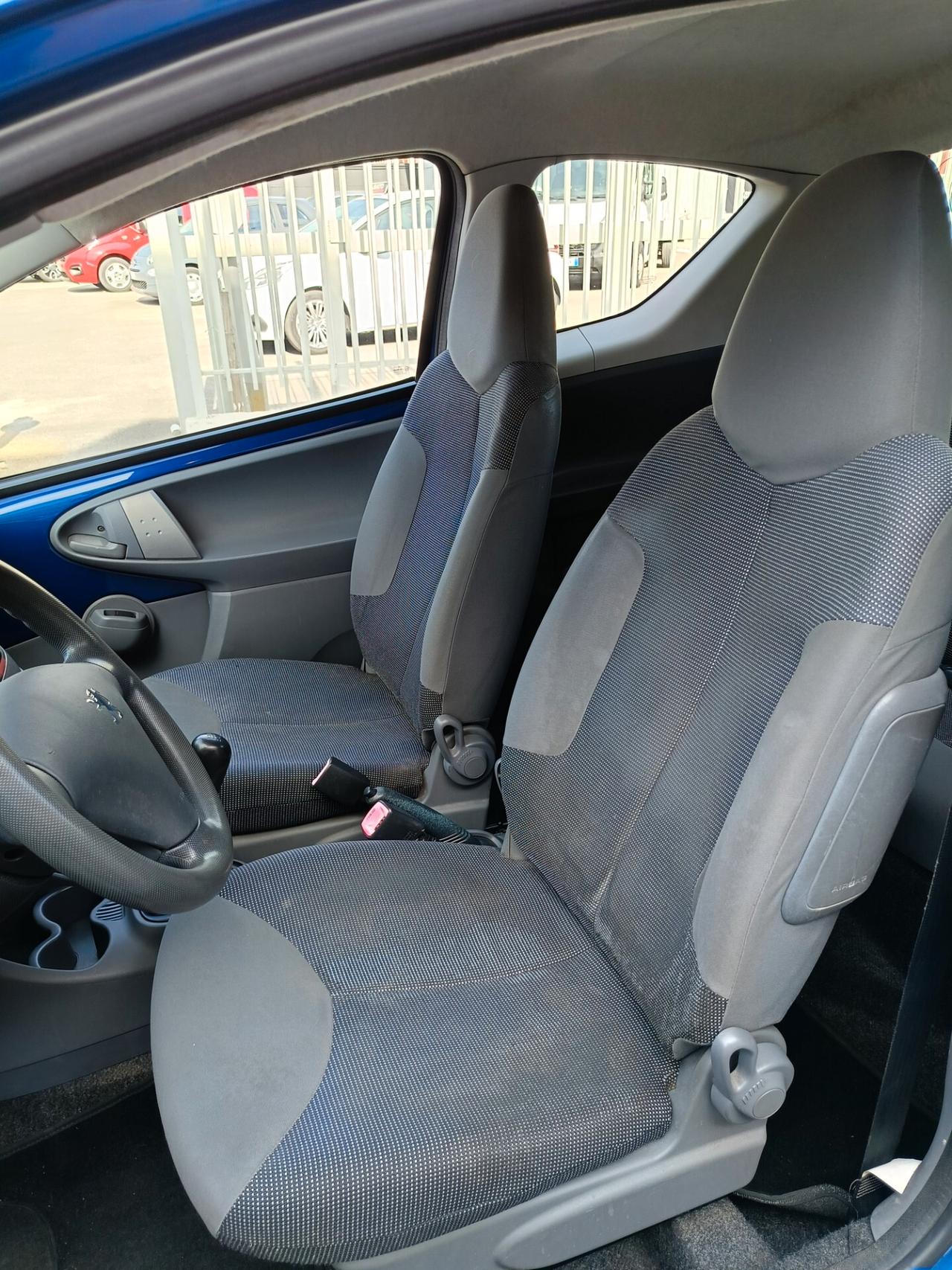 Peugeot 107 1.0 68CV 3p. Sweet Years