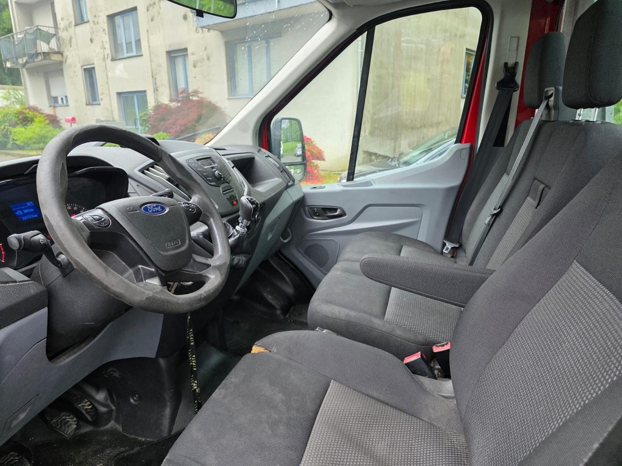 Ford Transit carroattrezzi