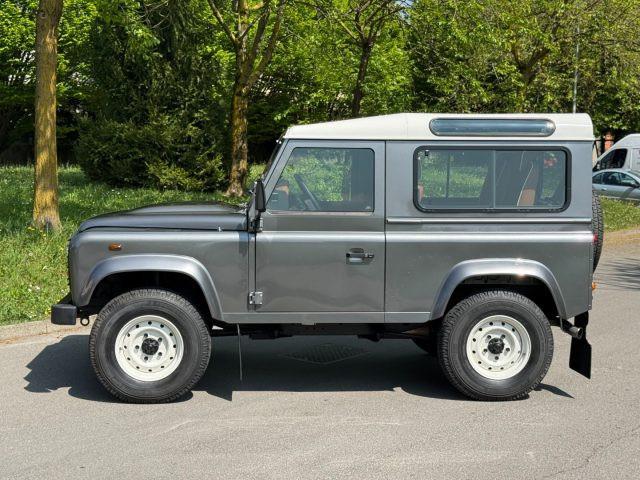 LAND ROVER Defender 90 2.4 S TD4 Station Wagon
