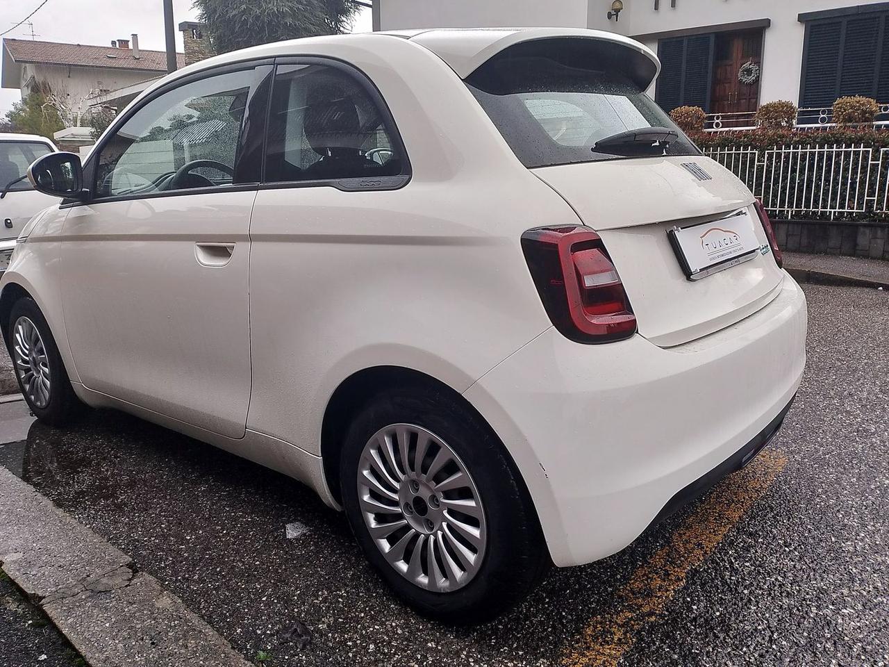 Fiat 500e 42 kWh Icon