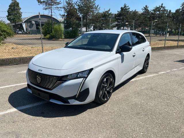 PEUGEOT 308 BlueHDi 130 S&S EAT8 SW Allure 4000KM!