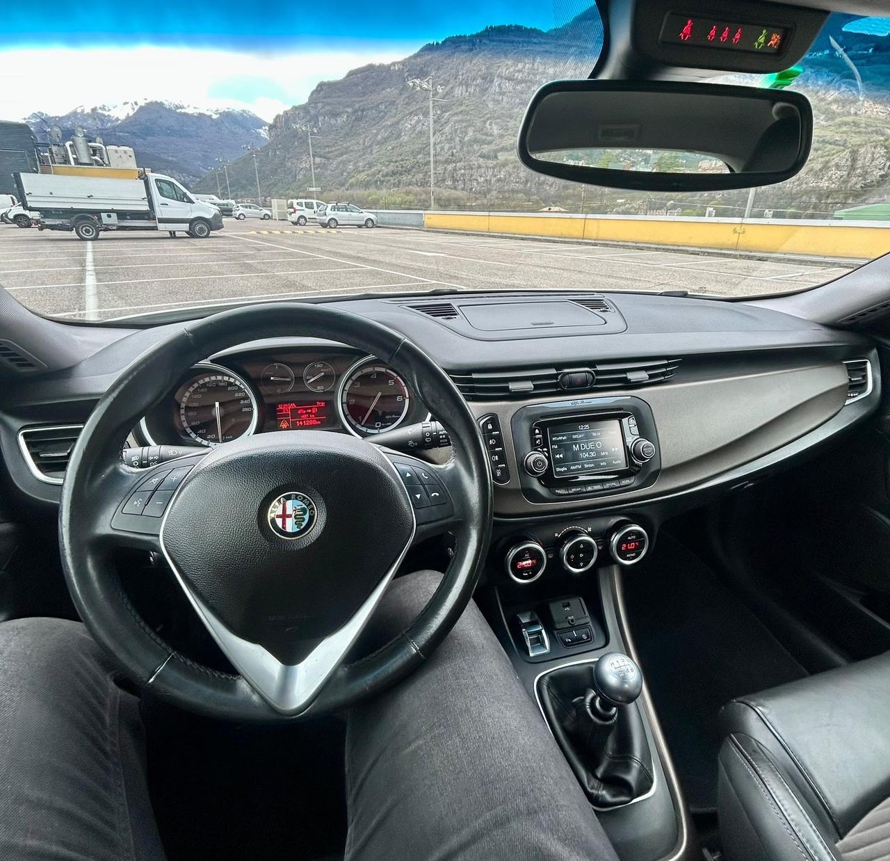 Alfa Romeo Giulietta JTDm-2 Exclusive Sport Pack