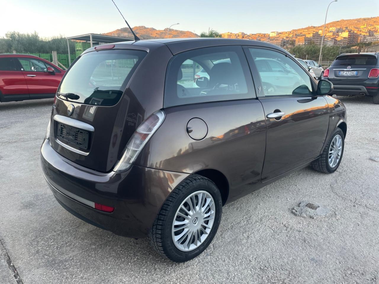 Lancia Ypsilon 1.2 Platino 2010