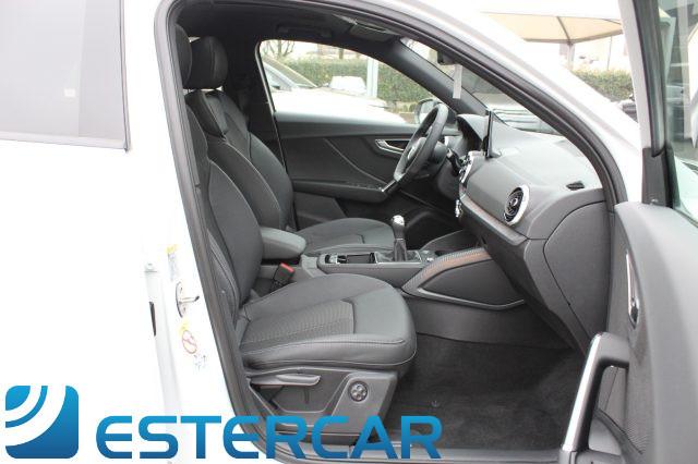 AUDI Q2 30 TDI Identity Black S LINE