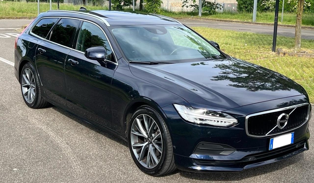 Volvo V90 D4 R-design