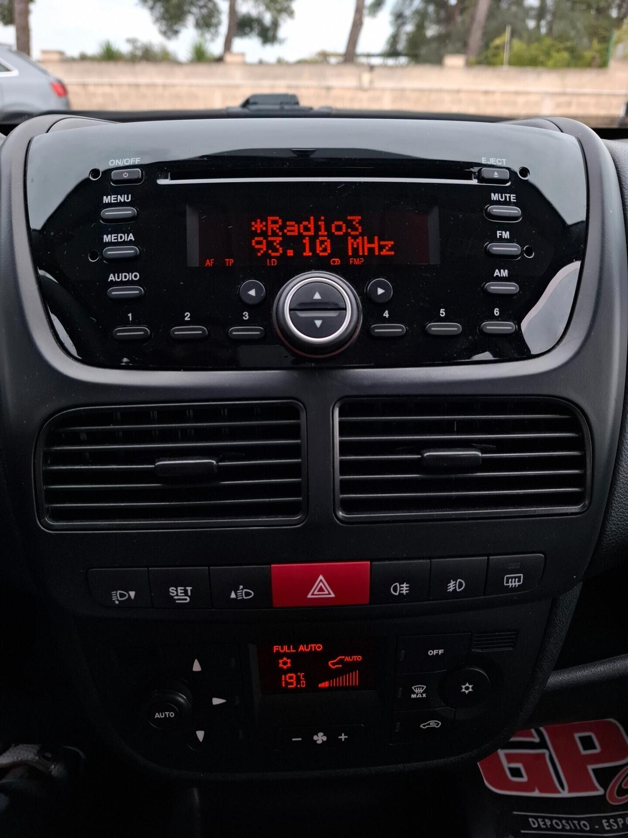 OPEL COMBO 1.6 MJT 120CV 5 POSTI-climatronic*