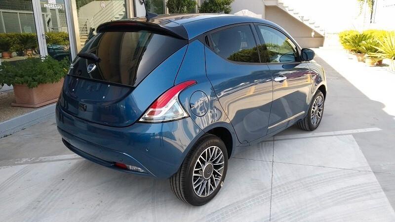 Lancia Ypsilon 1.2 69 CV 5 porte GPL Gold