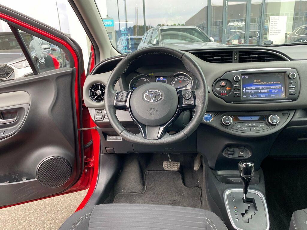 Toyota Yaris 5 Porte 1.5 VVT-i Hybrid y20 E-CVT