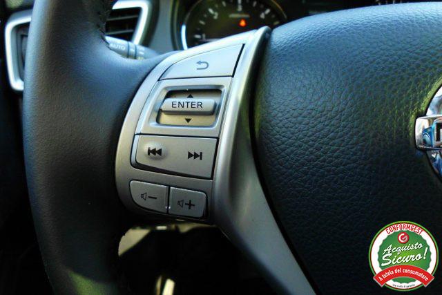 NISSAN Qashqai 1.5 dCi N-Connecta