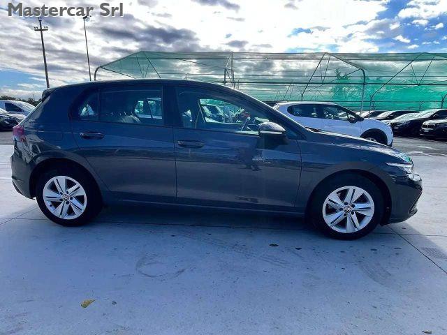 VOLKSWAGEN Golf Life 2.0 TDI 116cv SCR 7-speed DSG - GG667DH