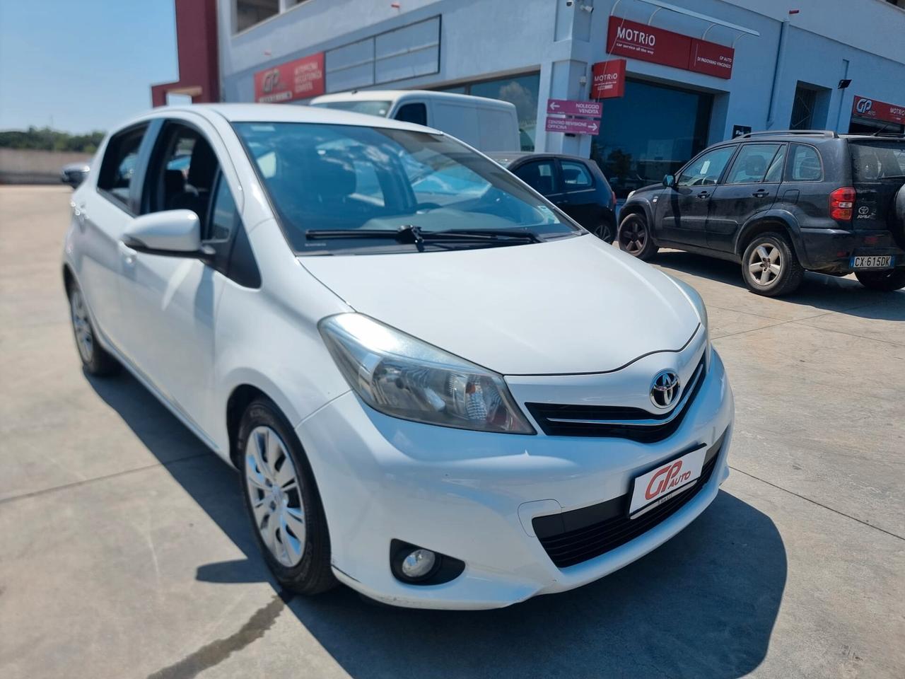 Toyota Yaris 1.4 D-4D 5 porte Lounge