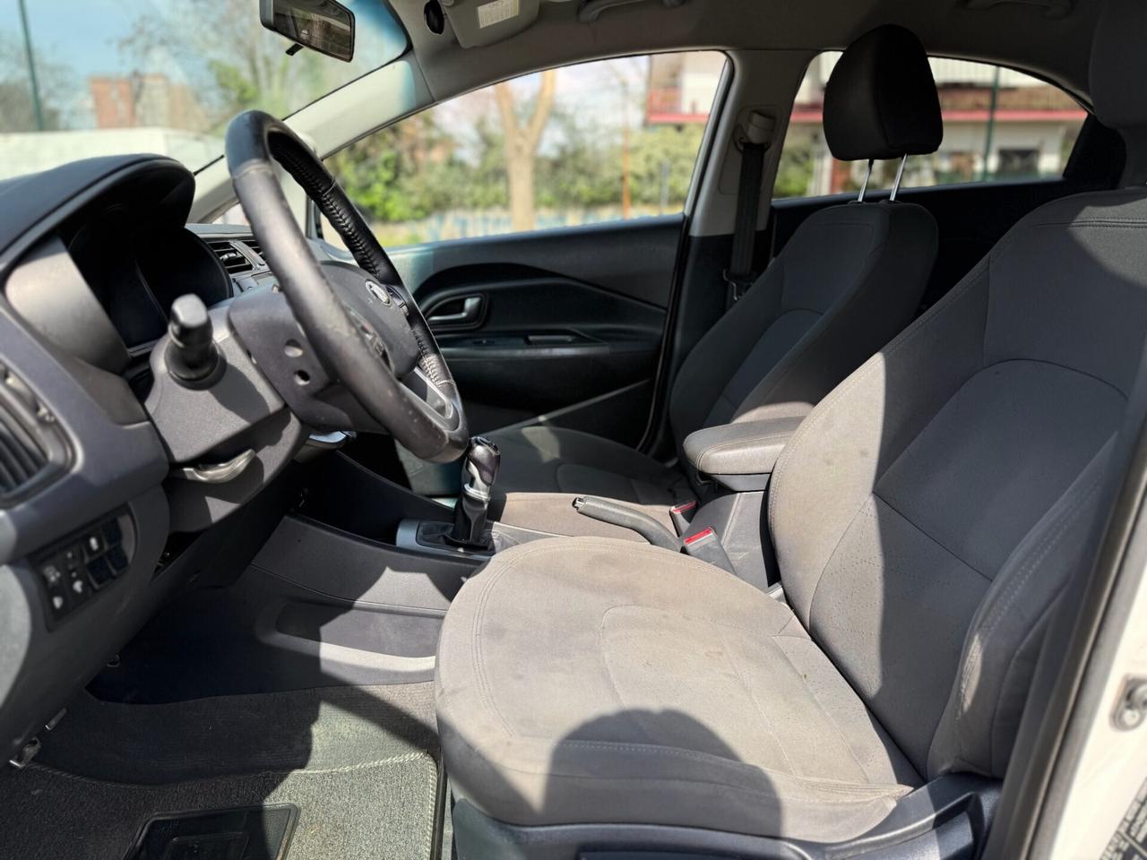 KIA Rio 1.1 CRDi 75cv 2013 5p. Cool