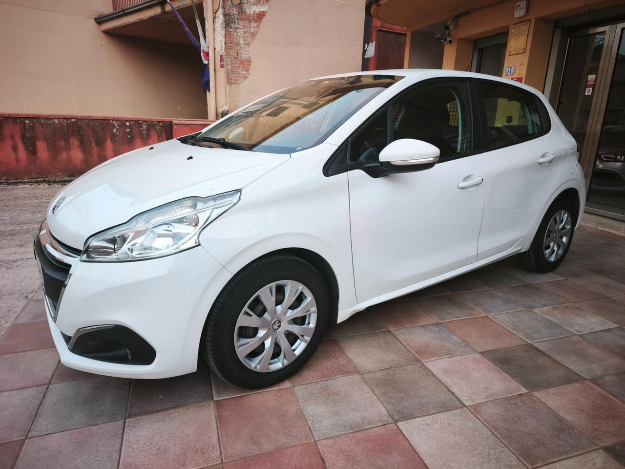 Peugeot 208 HDi 100 CV Van IVA Esposta
