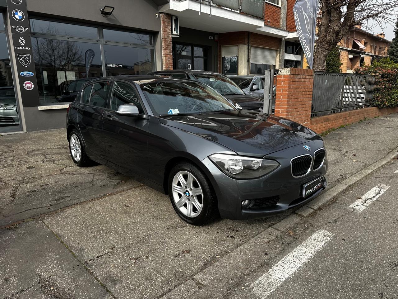 Bmw 118 118d 5p. Urban